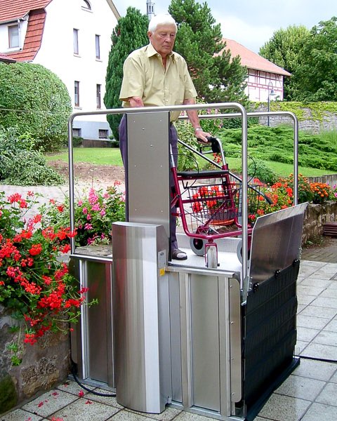  Treppenlift, Treppenlifte, Südlift, Spezialist, Treppenlift, Plattformlift, Senkrechtlift, Hublift, Service-Partner, Elektromobile, Ulm, Lonsee, Ulm, Neu-Ulm, Günzburg, Göppingen, Heidenheim, Memmingen, Biberach, Ravensburg, access, Lehrer, Lippe, Wiegl, Herkules, handicare, ascendor, servelift, Lehmann, liftwerk 